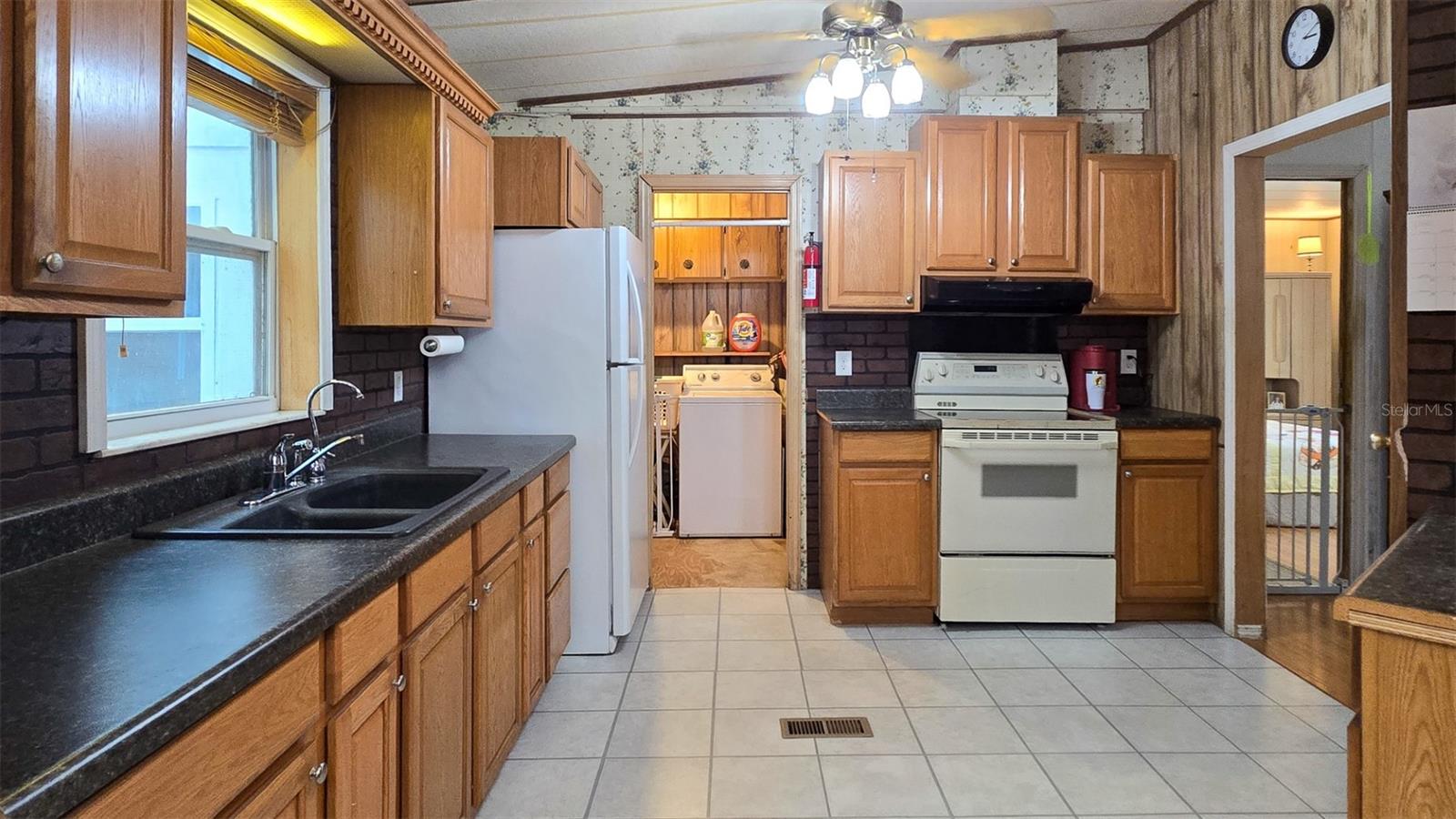 Image 13 of 28 For 5350 Monroe Avenue