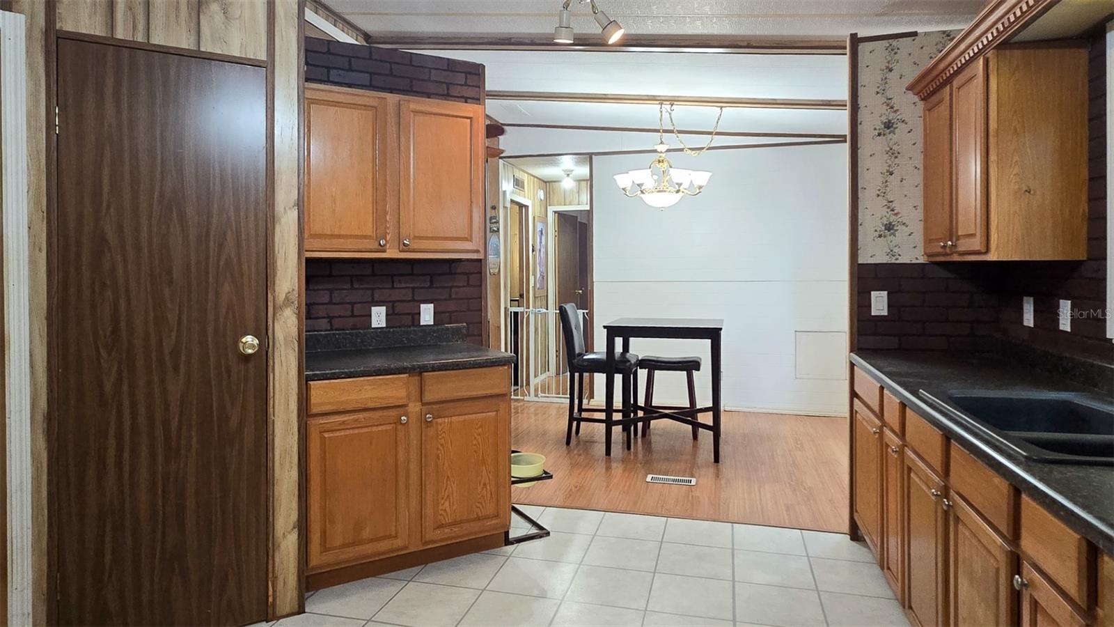 Image 14 of 28 For 5350 Monroe Avenue