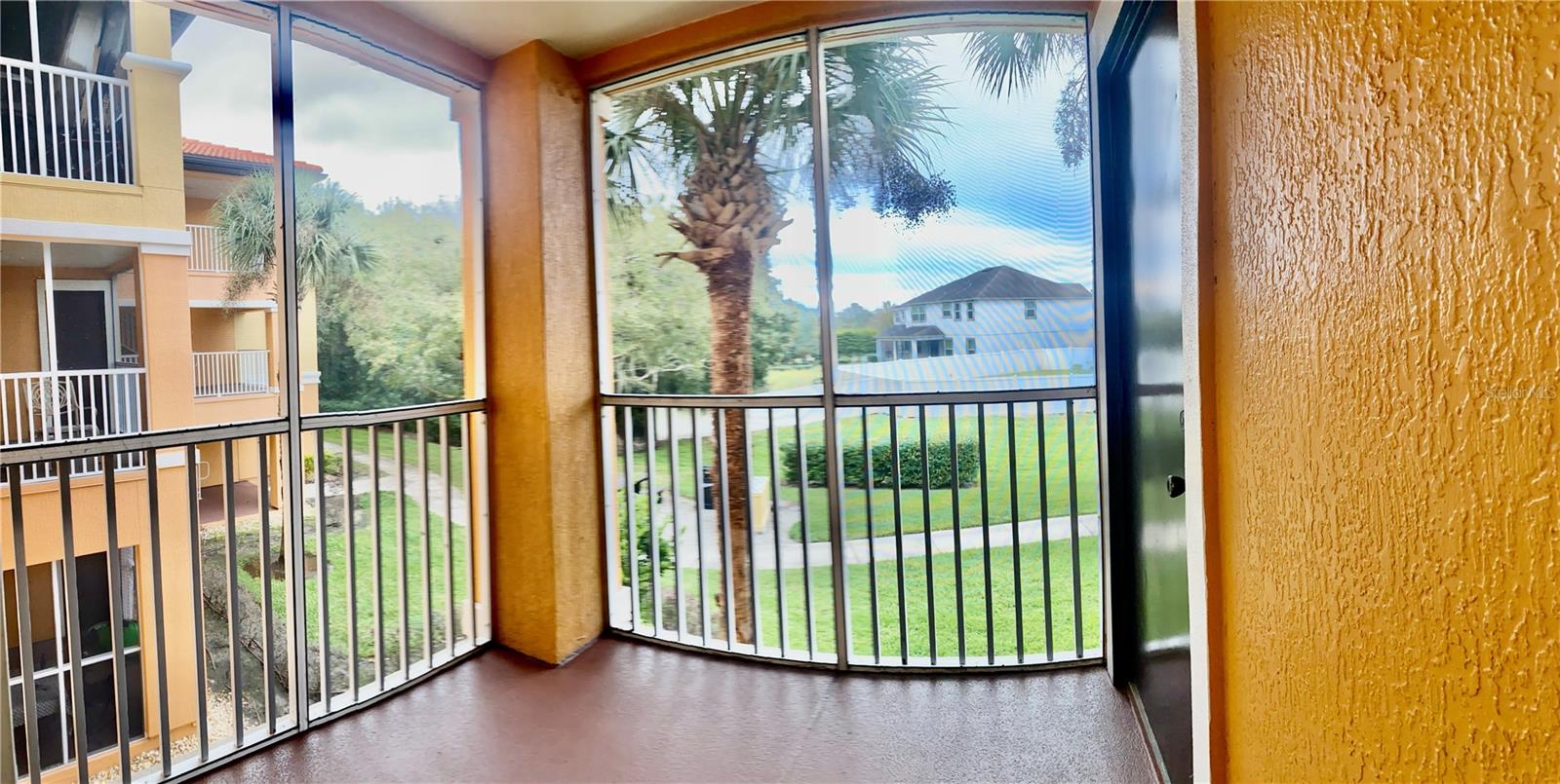 Image 7 of 26 For 5459 Vineland Road 4210