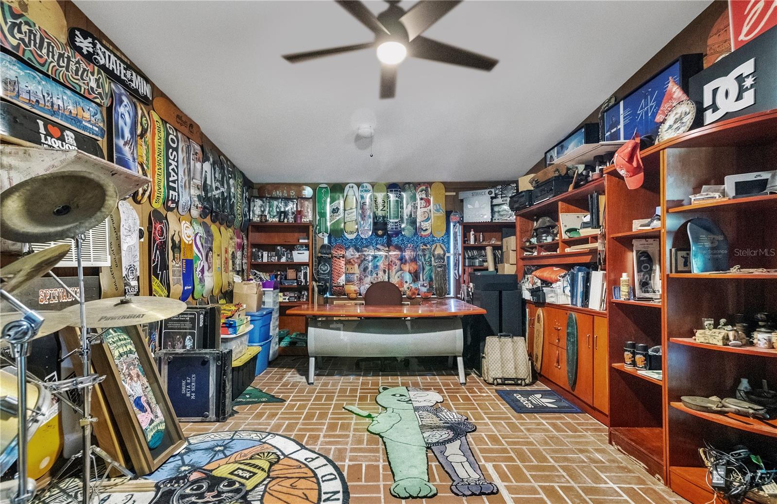 Image 5 of 24 For 230 Hazard Street