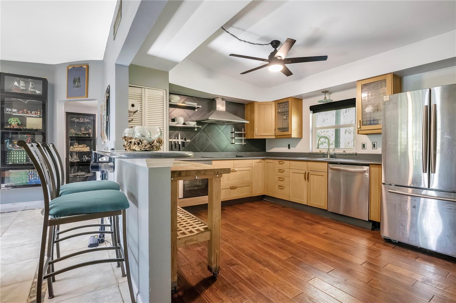 Image 8 of 24 For 230 Hazard Street