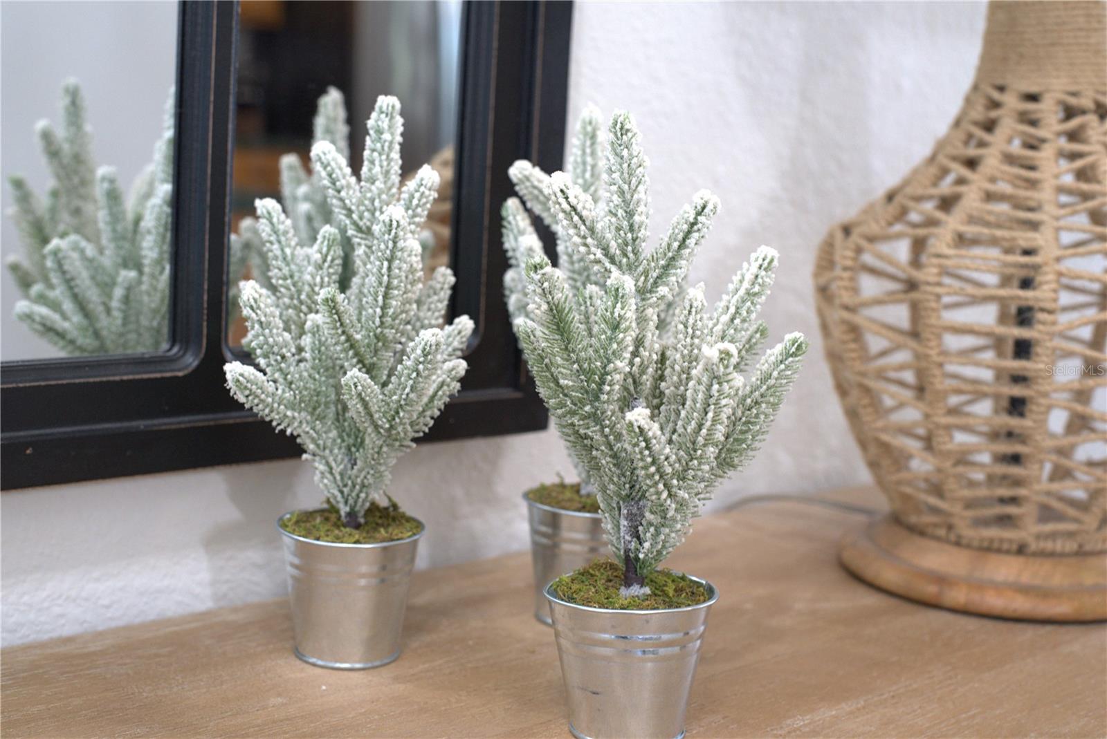 Image 19 of 54 For 4144 Pelee Street