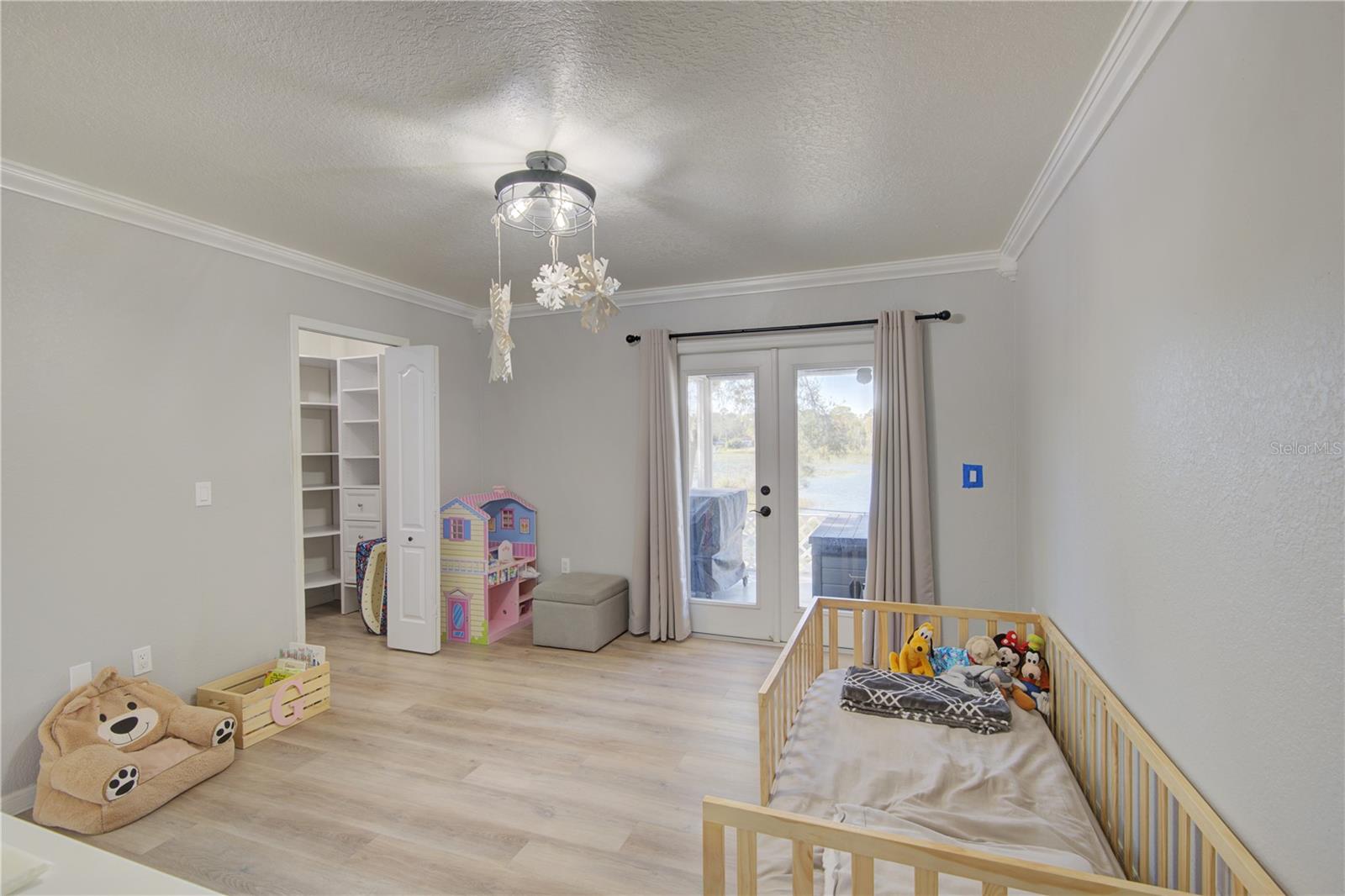 Image 20 of 54 For 4144 Pelee Street