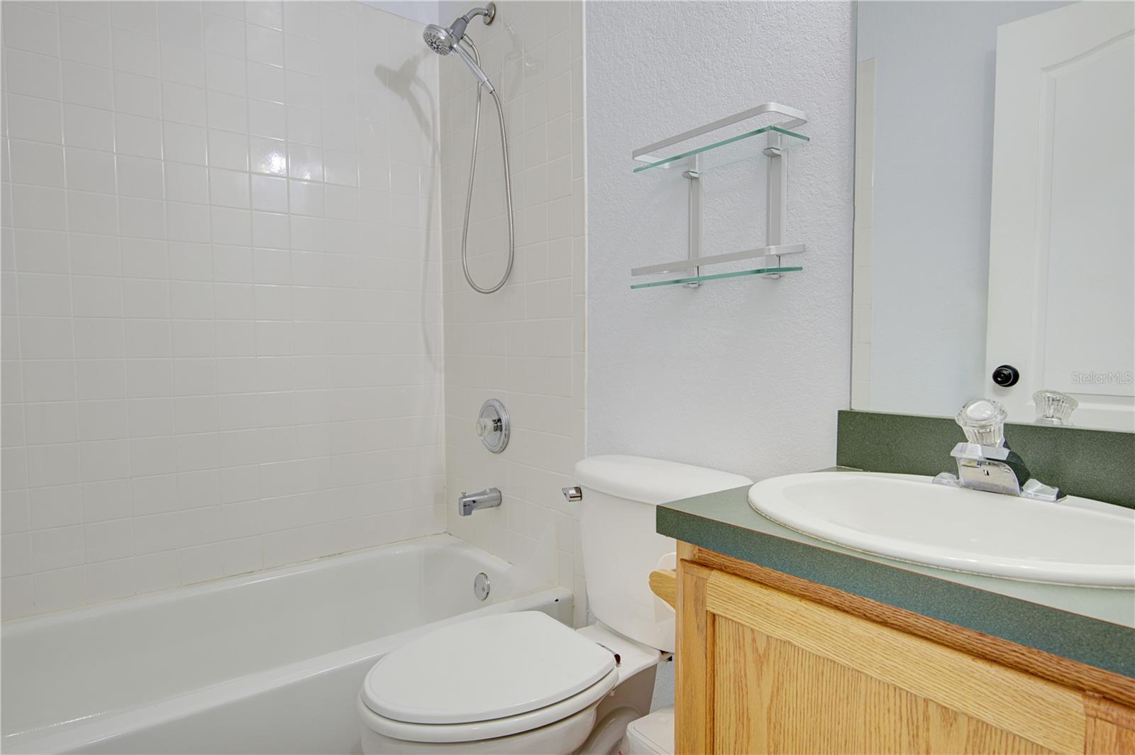 Image 25 of 54 For 4144 Pelee Street