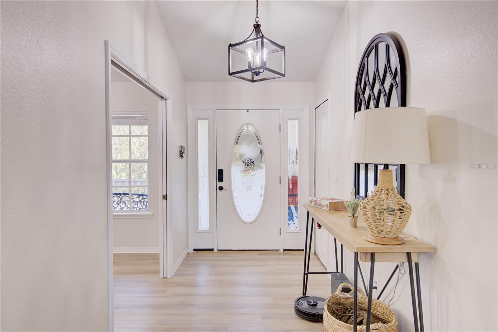 Image 4 of 54 For 4144 Pelee Street