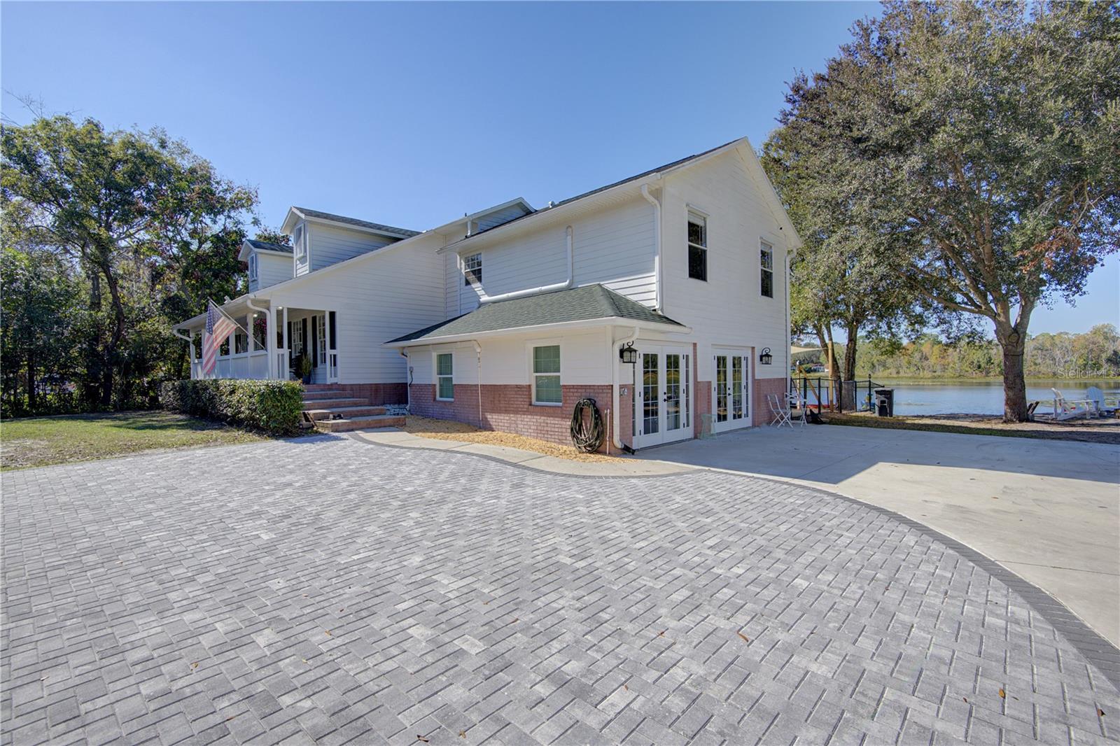 Image 41 of 54 For 4144 Pelee Street