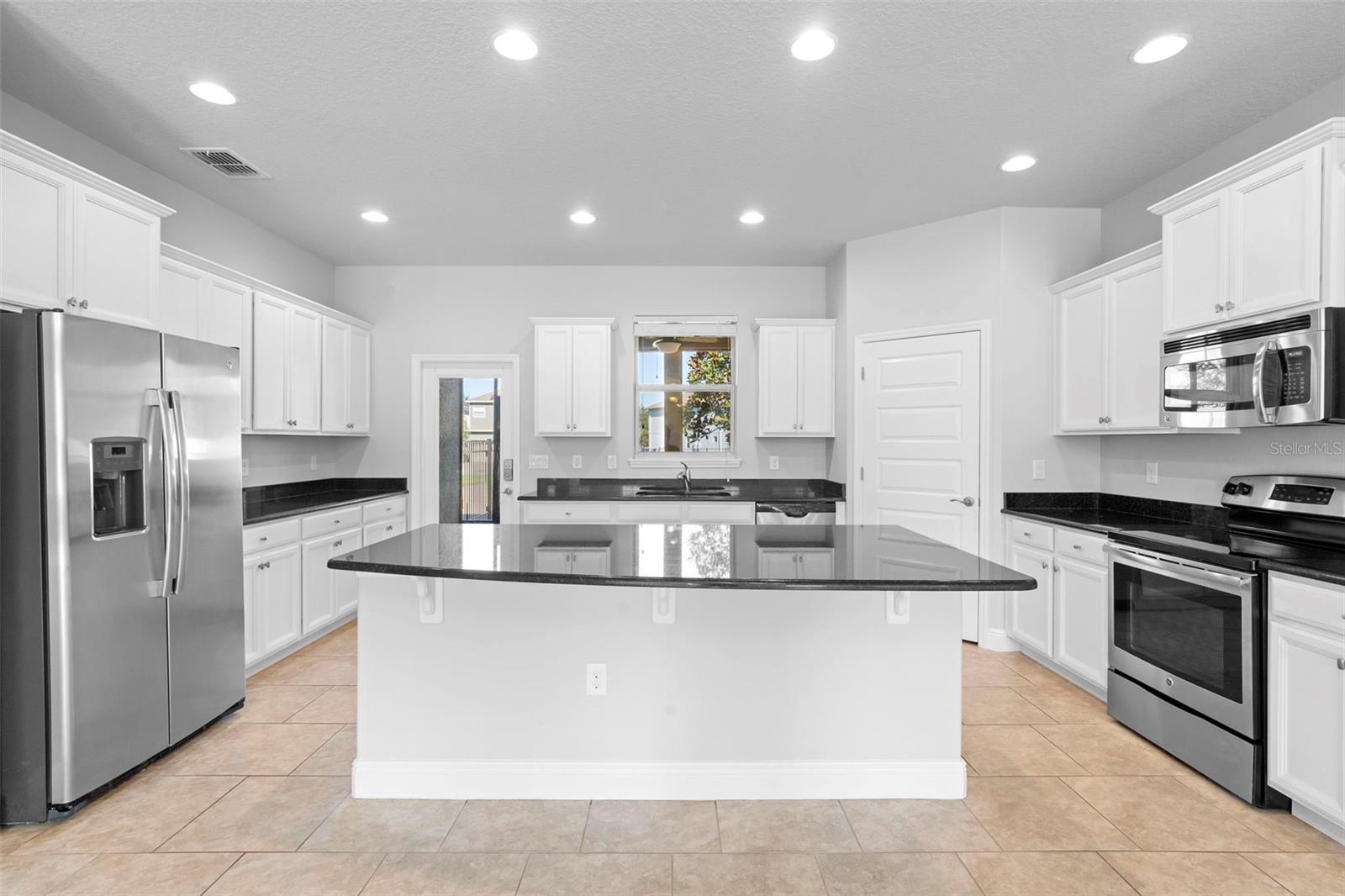 Image 10 of 51 For 15549 Waterleigh Cove Drive