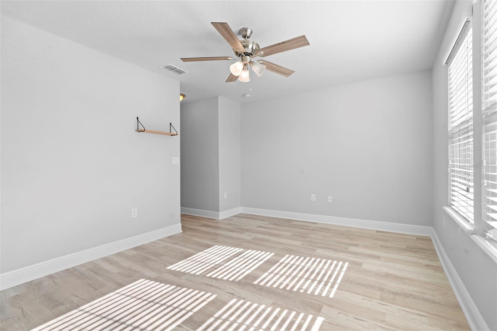 Image 21 of 51 For 15549 Waterleigh Cove Drive