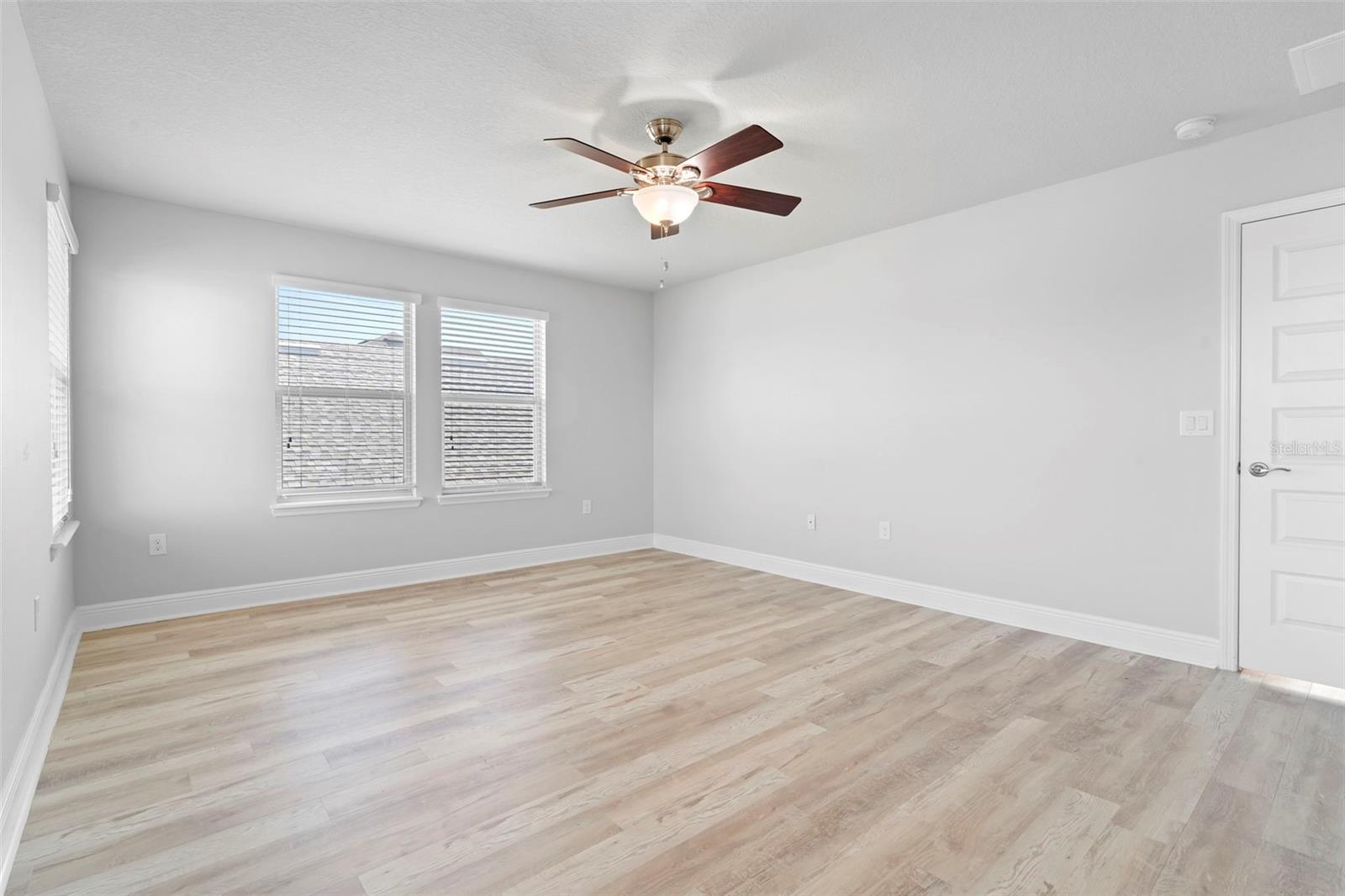 Image 30 of 51 For 15549 Waterleigh Cove Drive