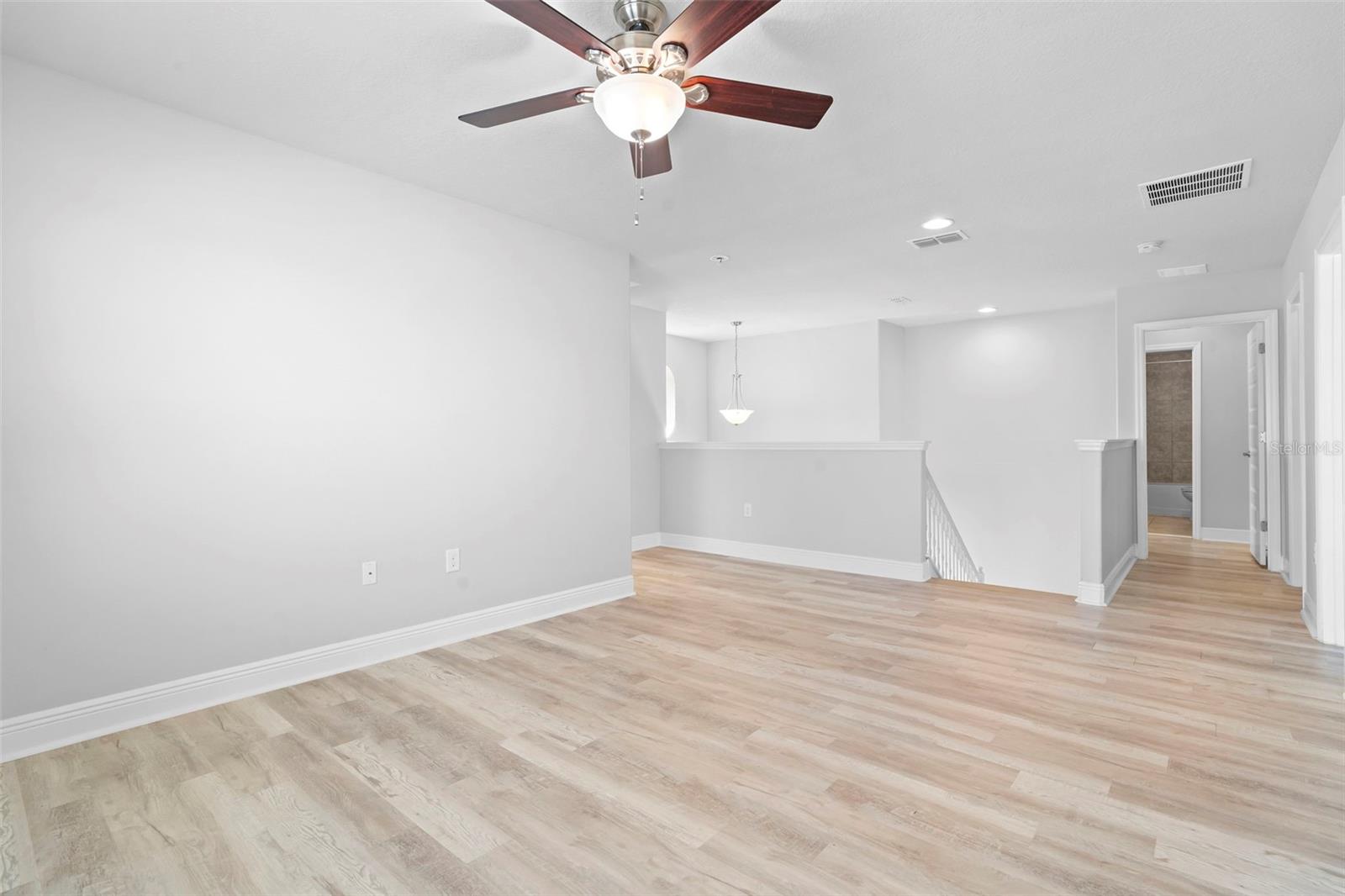 Image 35 of 51 For 15549 Waterleigh Cove Drive