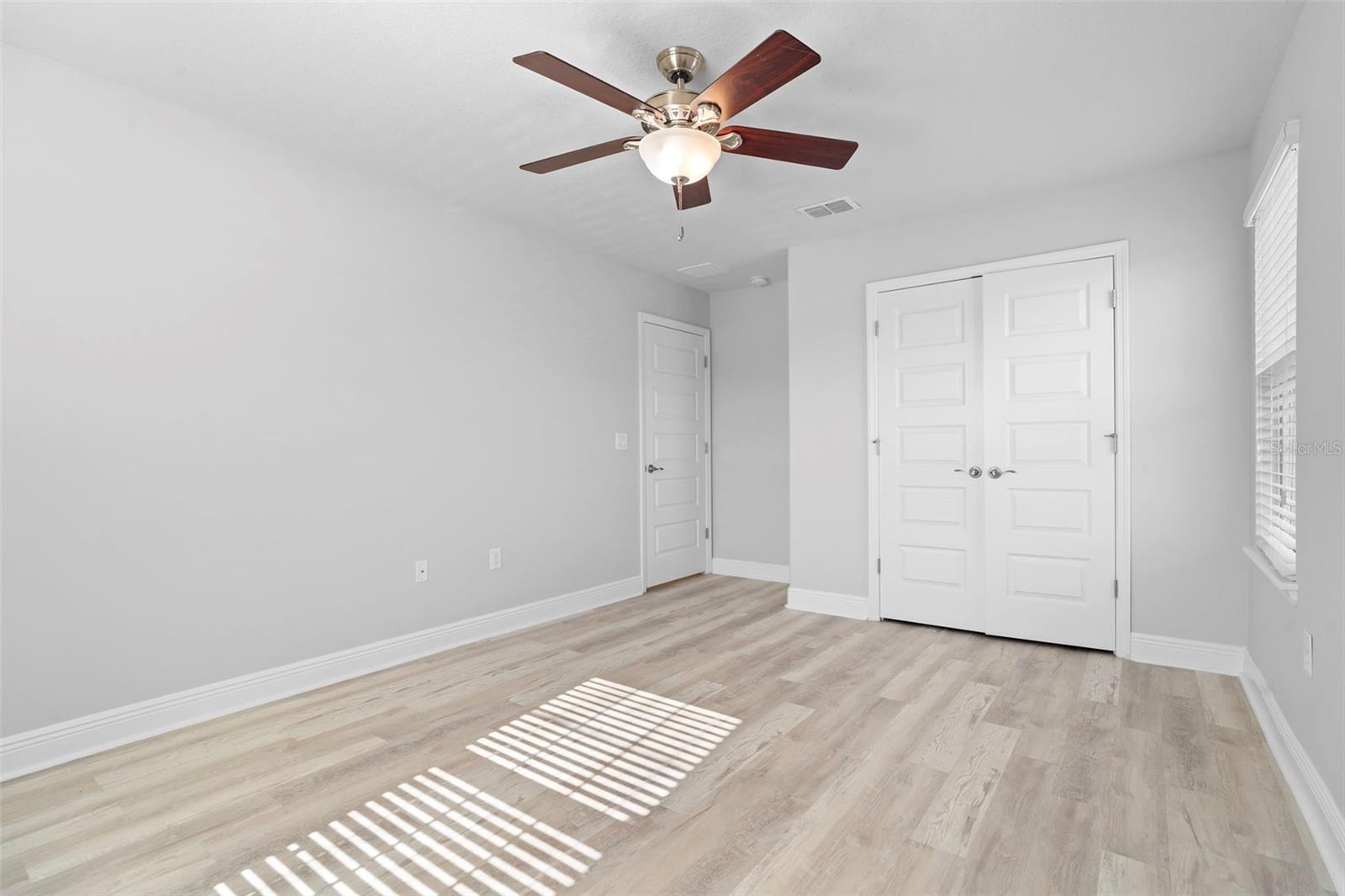 Image 39 of 51 For 15549 Waterleigh Cove Drive