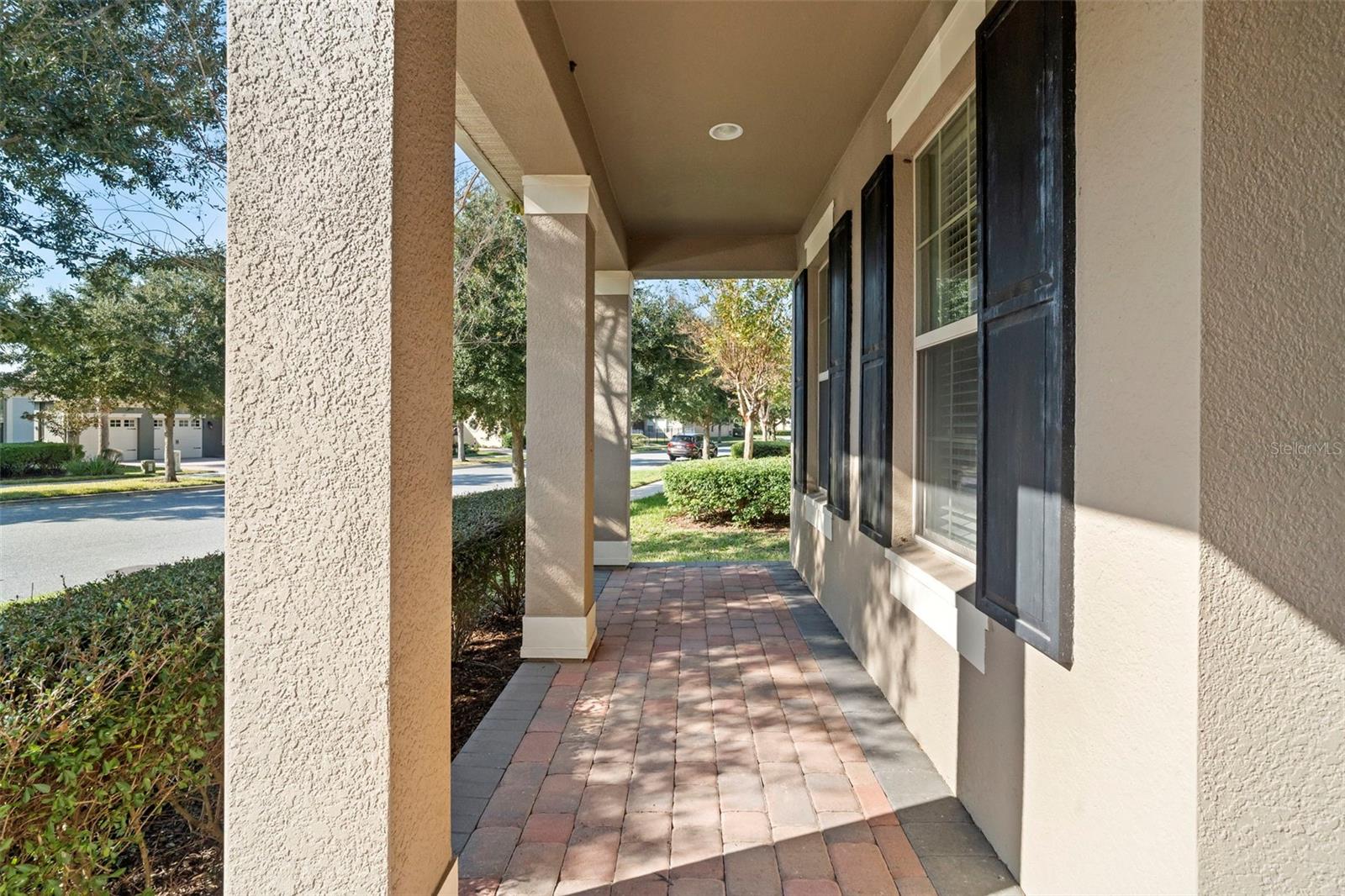 Image 4 of 51 For 15549 Waterleigh Cove Drive