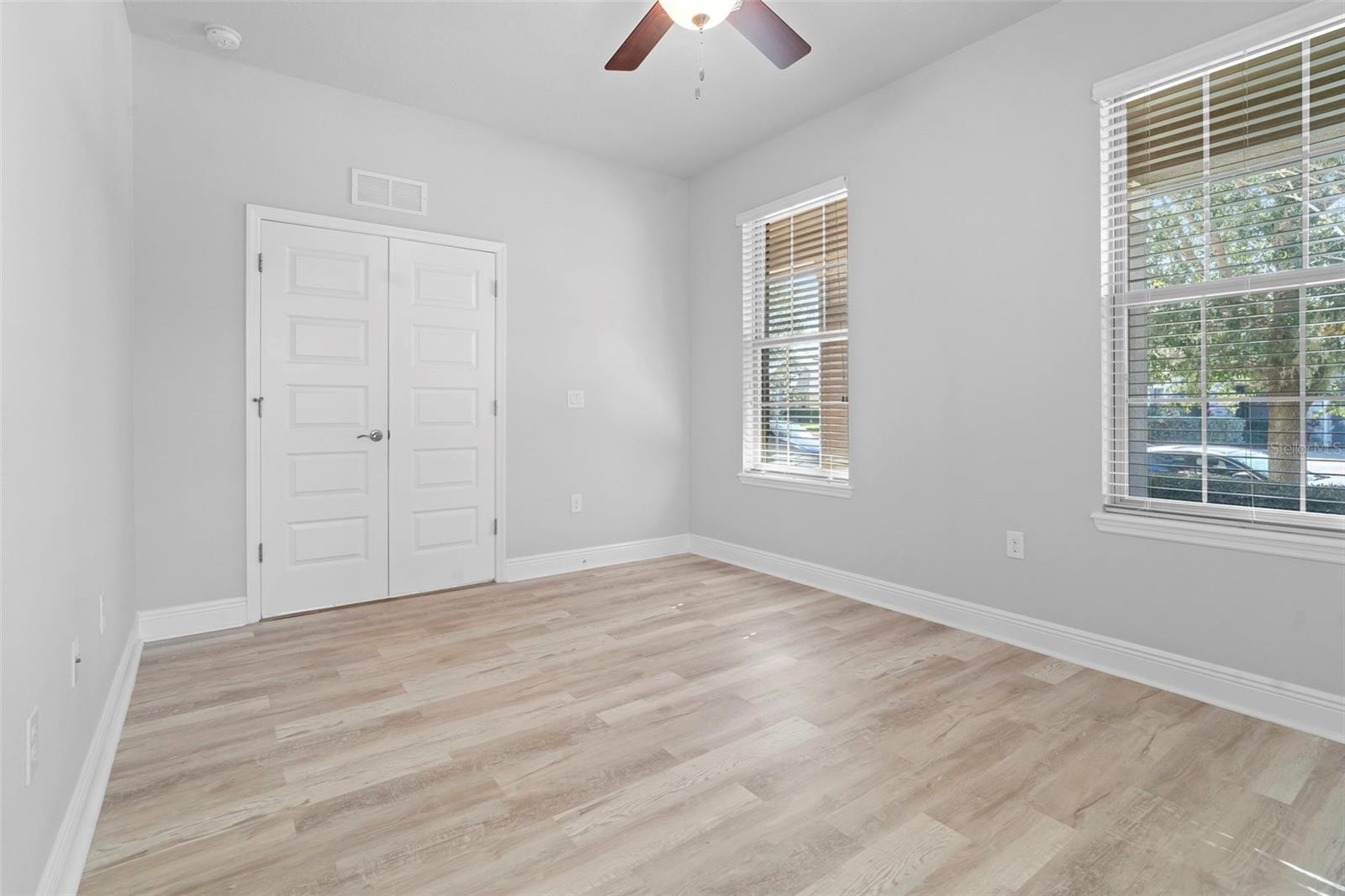 Image 43 of 51 For 15549 Waterleigh Cove Drive