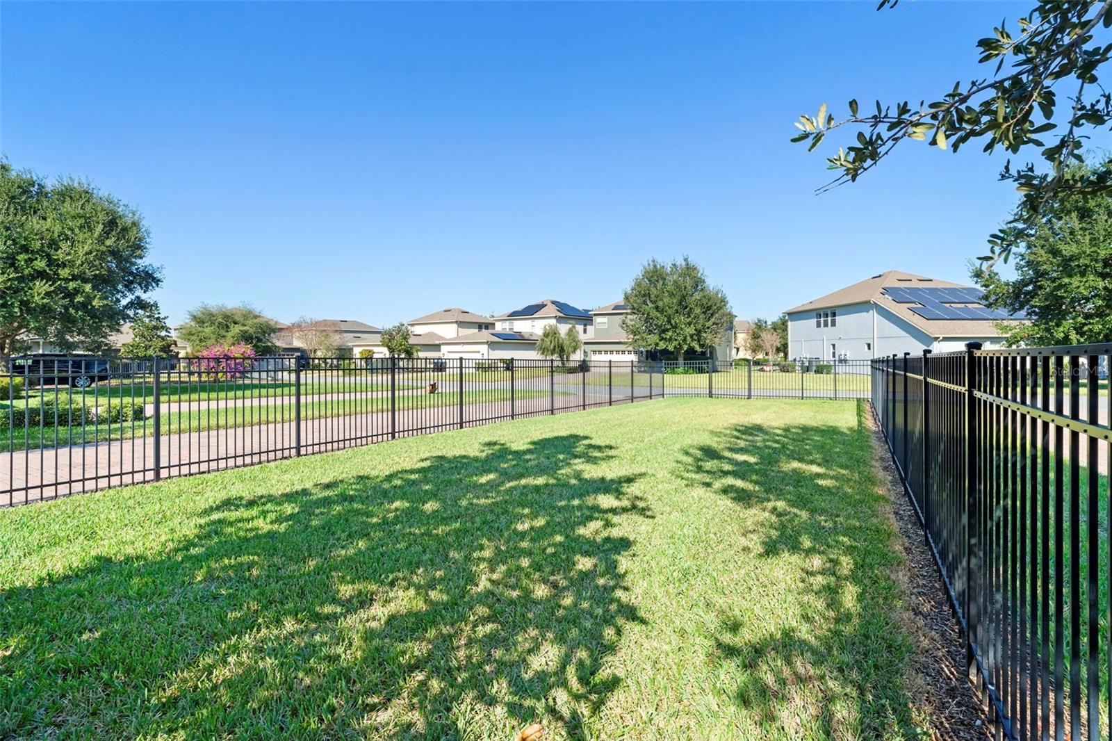 Image 7 of 51 For 15549 Waterleigh Cove Drive