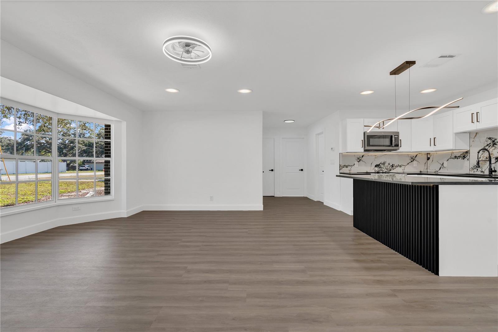 Image 13 of 33 For 11598 Ridge Road