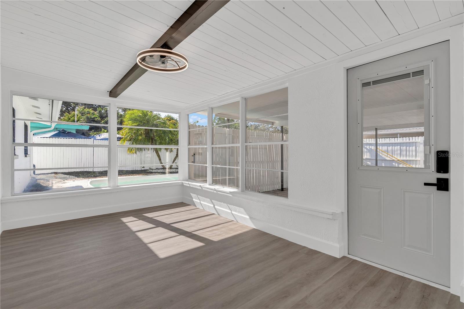 Image 8 of 33 For 11598 Ridge Road