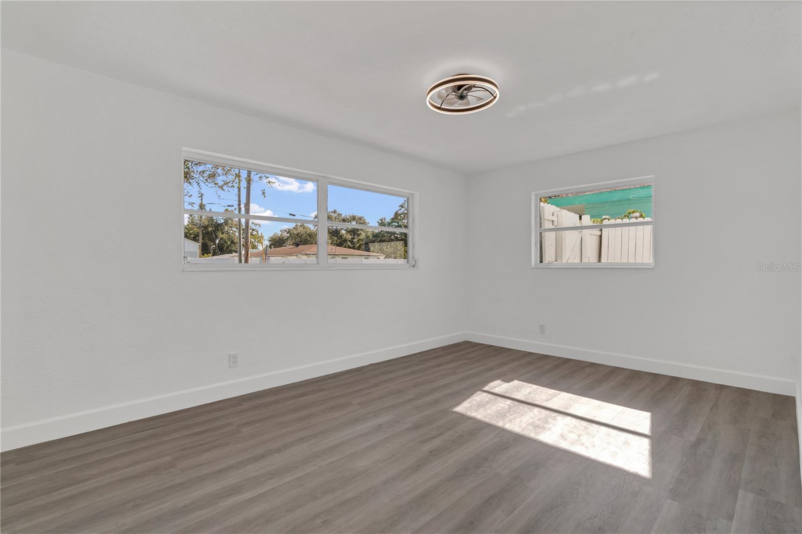 Image 9 of 33 For 11598 Ridge Road