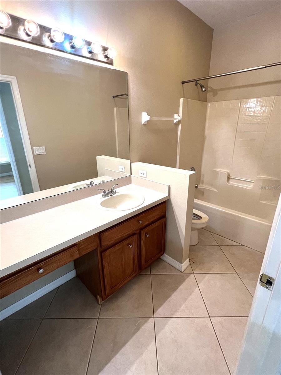 Image 19 of 22 For 400 Casting Court