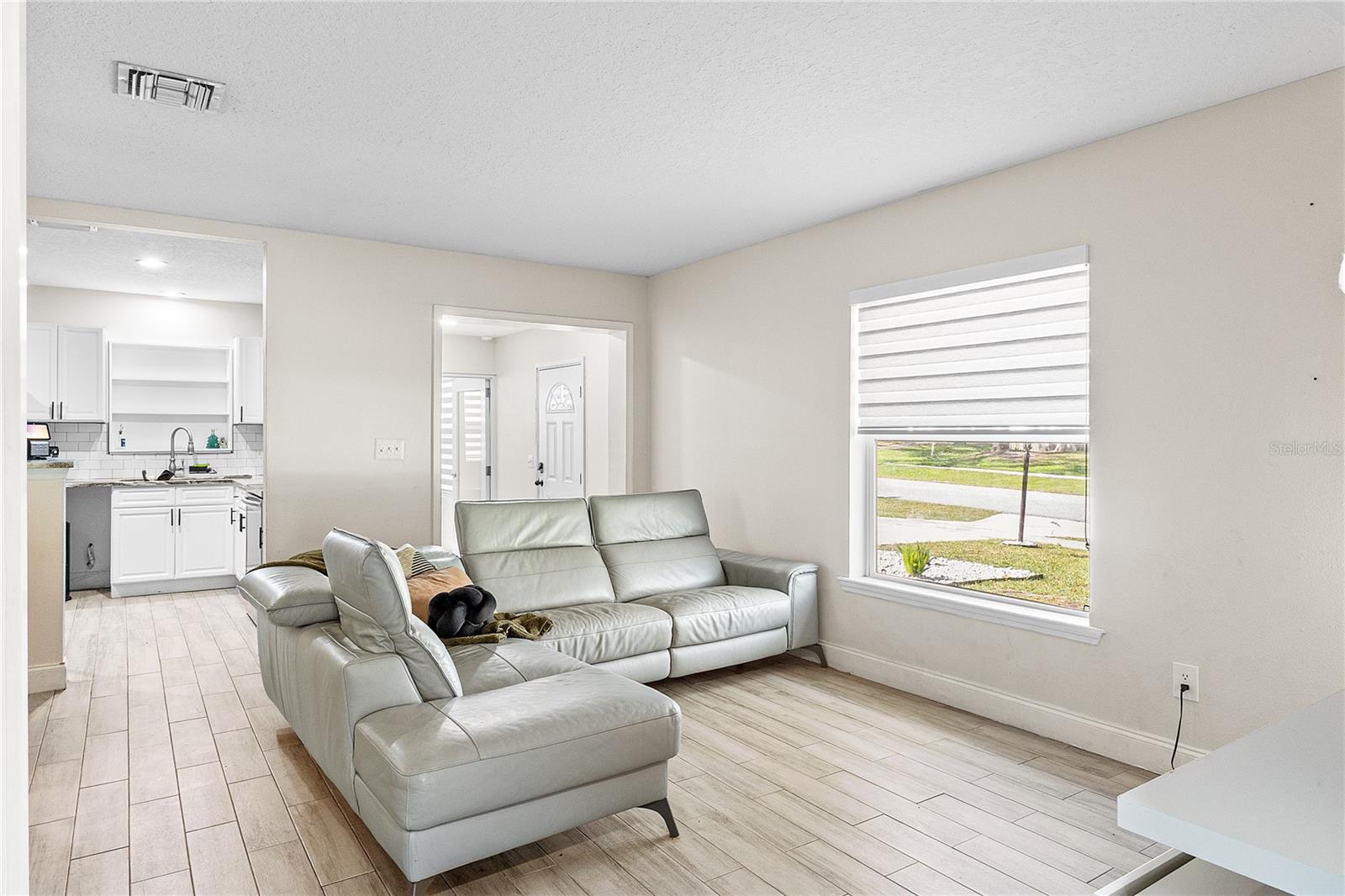 Image 10 of 45 For 1305 Fountainhead Drive