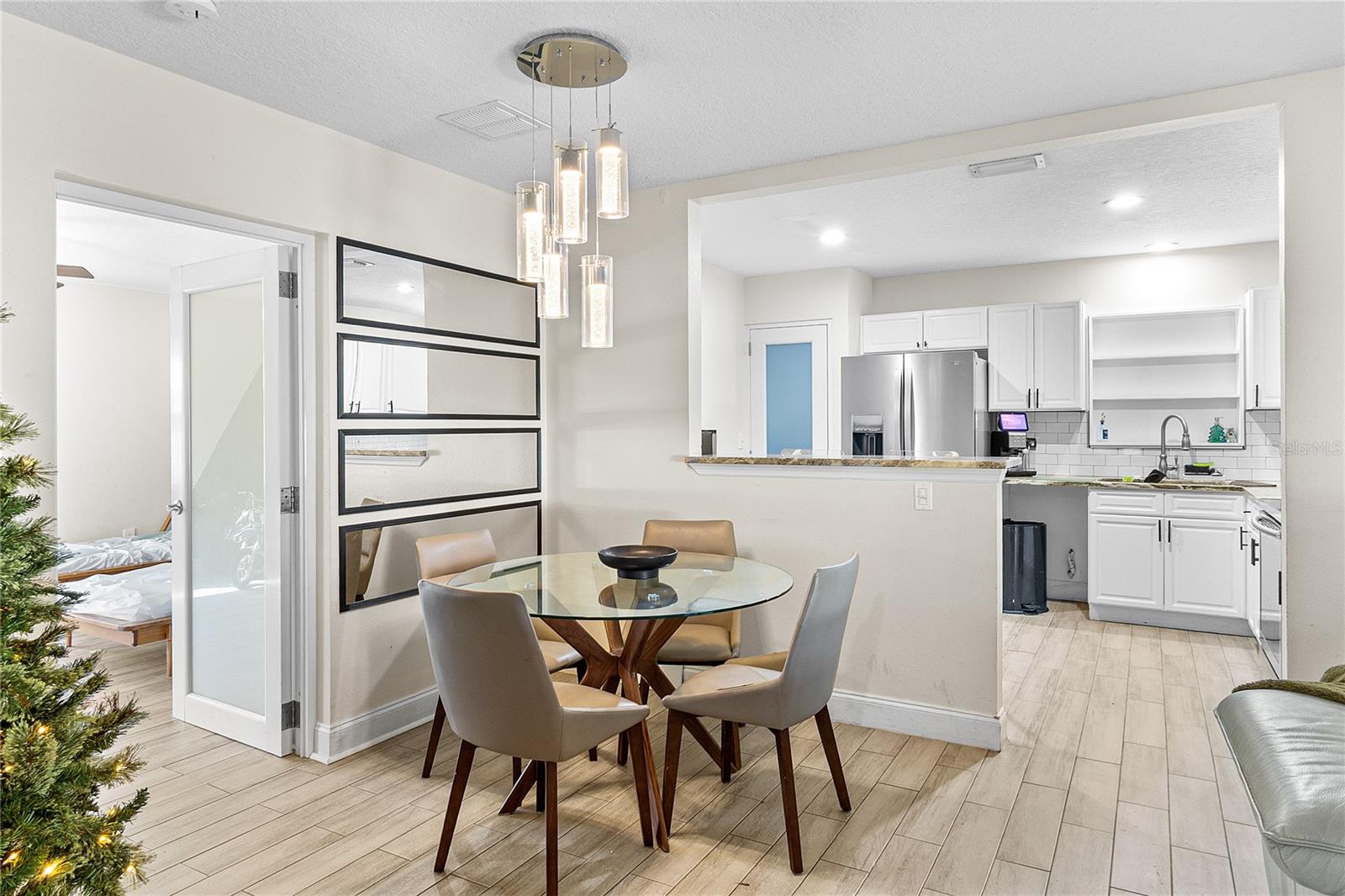 Image 14 of 45 For 1305 Fountainhead Drive