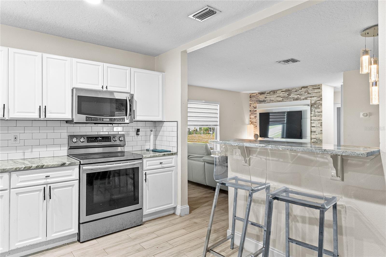 Image 15 of 45 For 1305 Fountainhead Drive