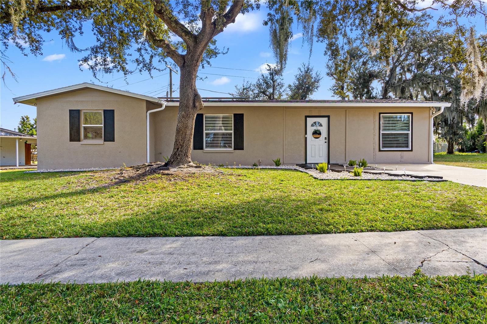 Image 2 of 45 For 1305 Fountainhead Drive