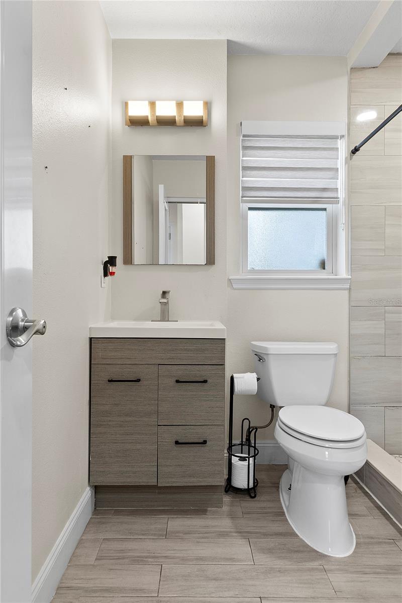 Image 27 of 45 For 1305 Fountainhead Drive