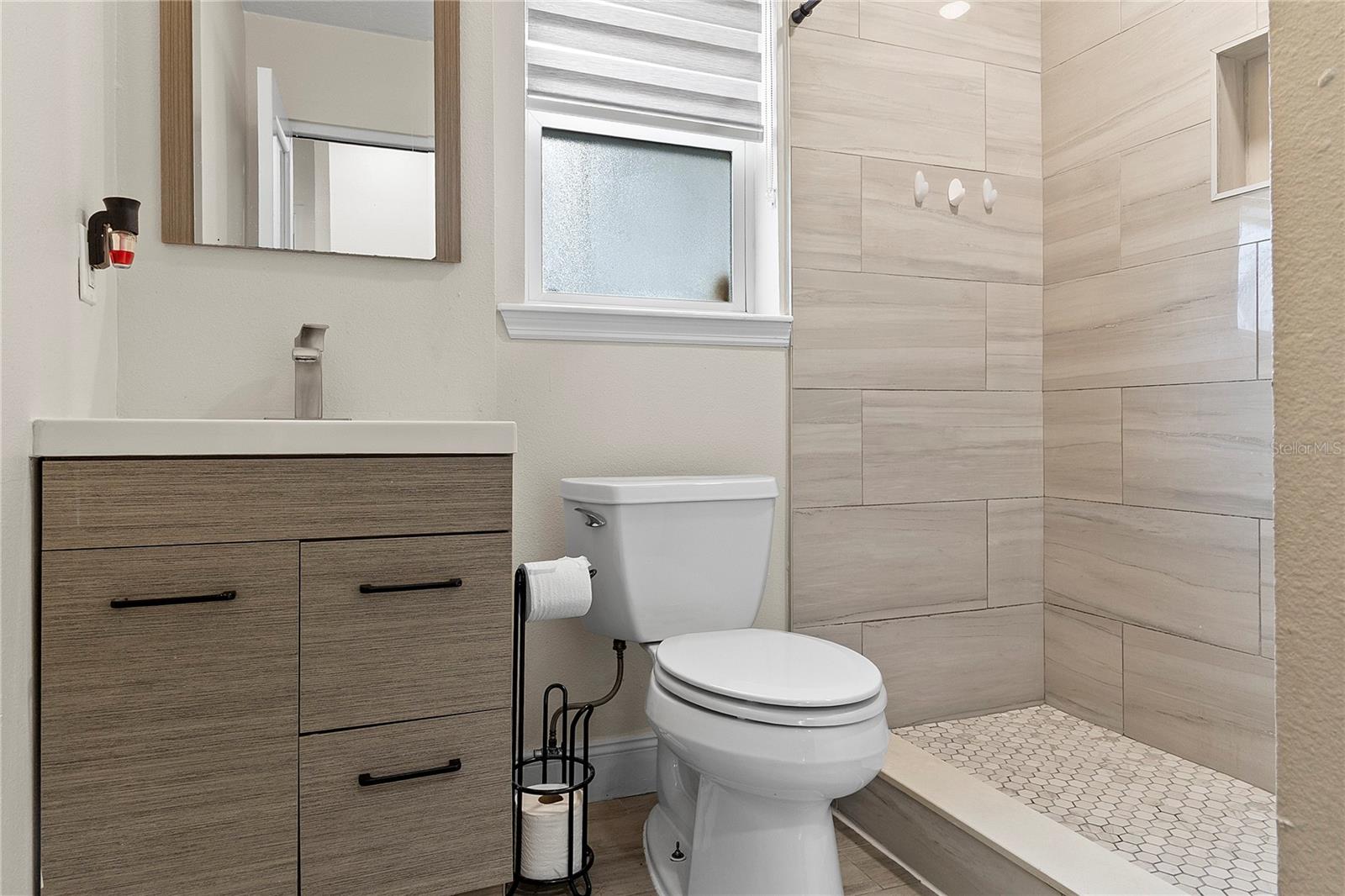 Image 37 of 45 For 1305 Fountainhead Drive