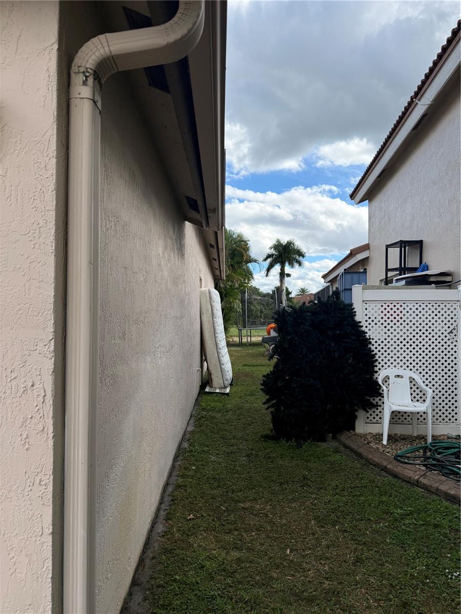 Image 9 of 12 For 3746 Old Lighthouse Circle