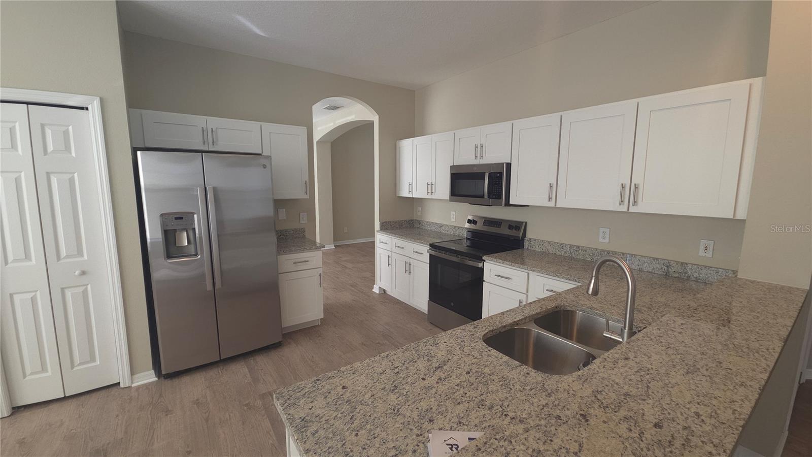 Image 4 of 15 For 27001 Arrowbrook Way