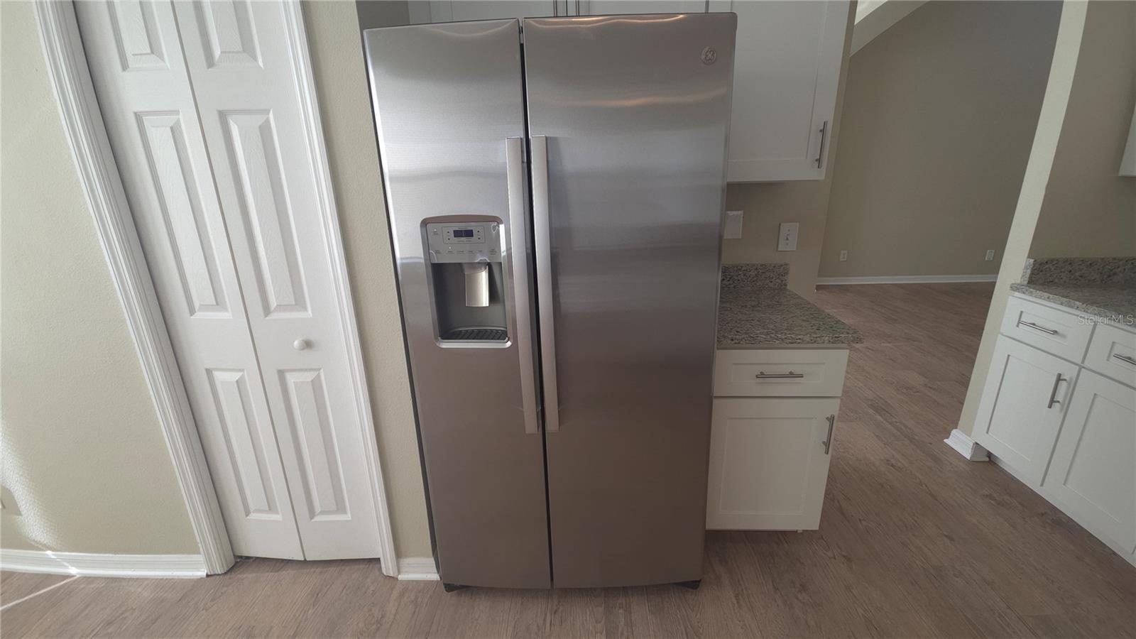 Image 5 of 15 For 27001 Arrowbrook Way