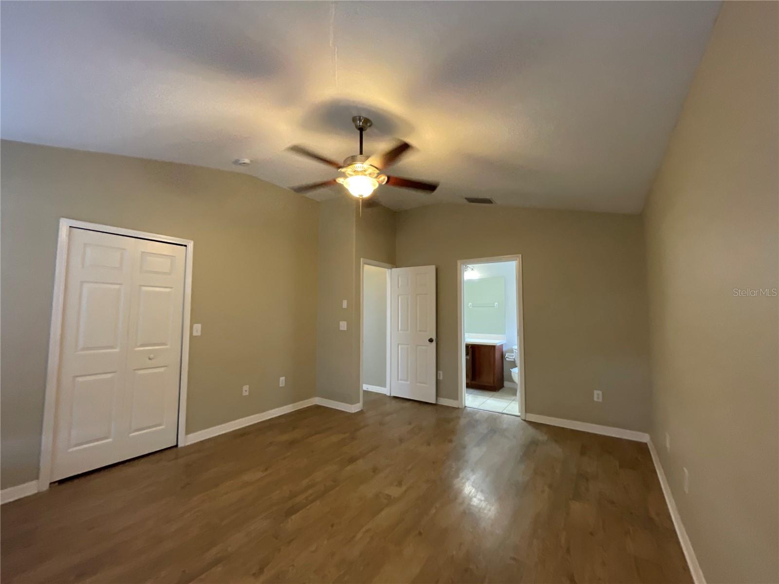 Listing photo id 3 for 31221 Tagus Loop