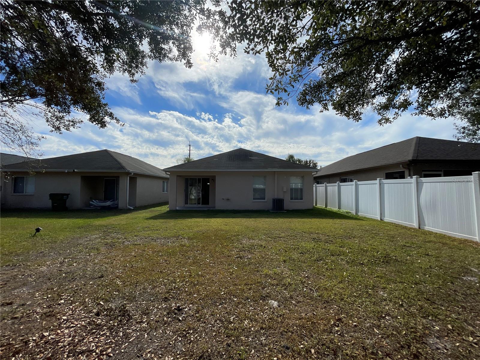Listing photo id 7 for 31221 Tagus Loop
