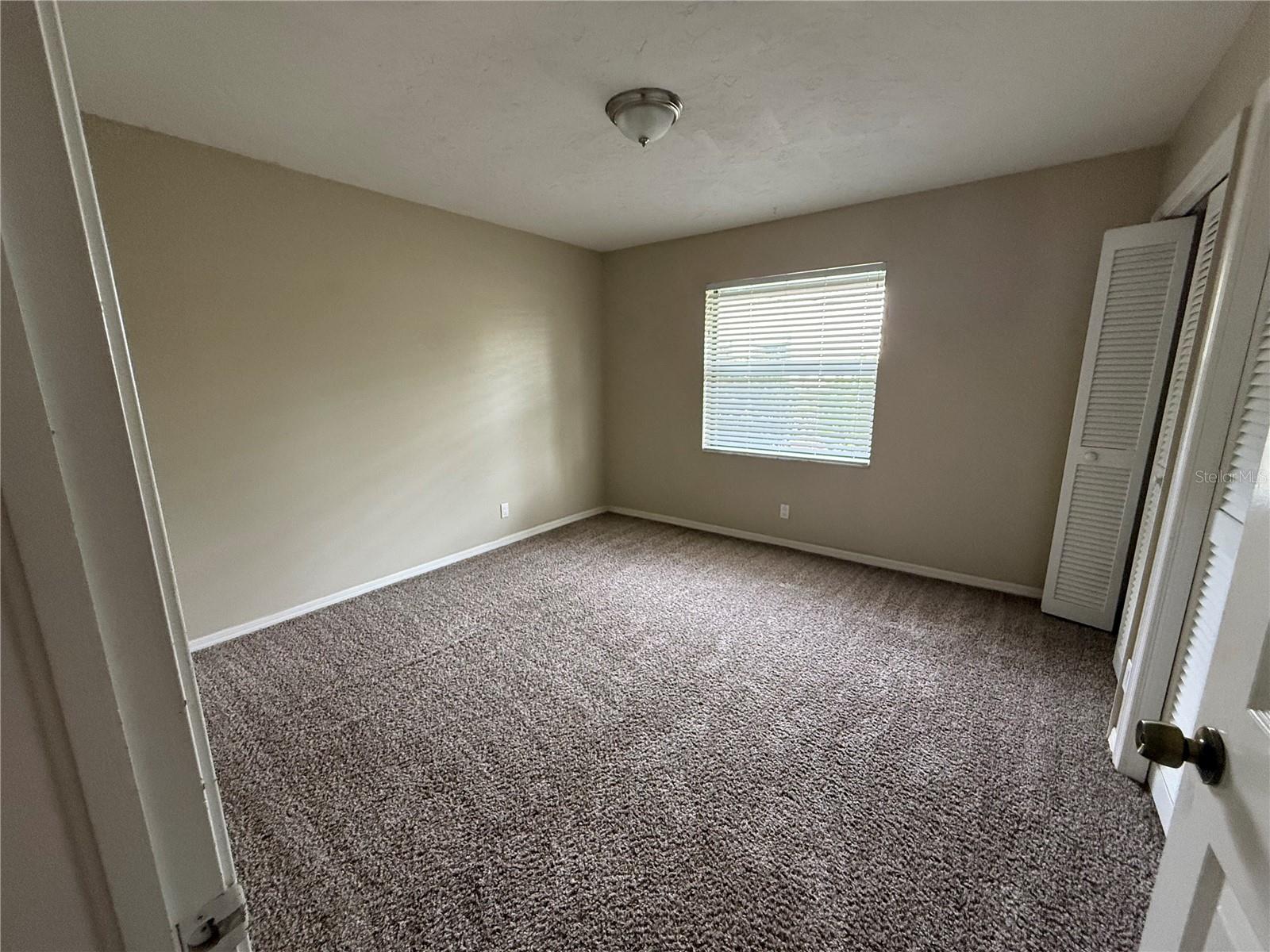 Image 10 of 21 For 13427 Kingsbury Drive