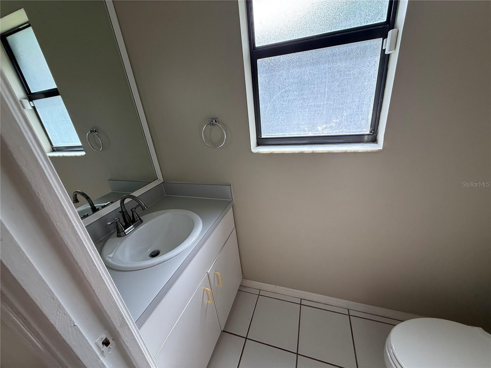 Image 17 of 21 For 13427 Kingsbury Drive