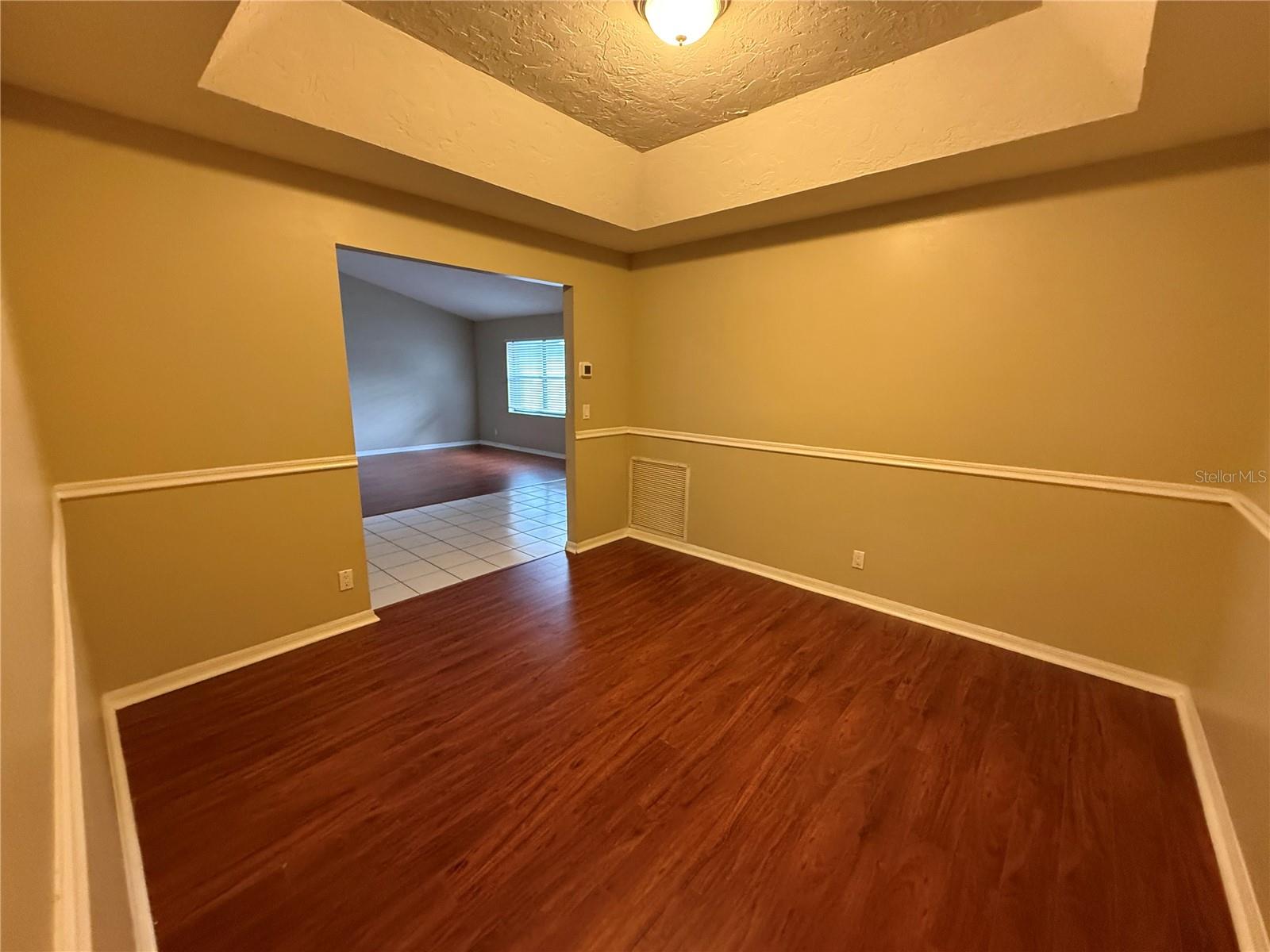 Image 7 of 21 For 13427 Kingsbury Drive