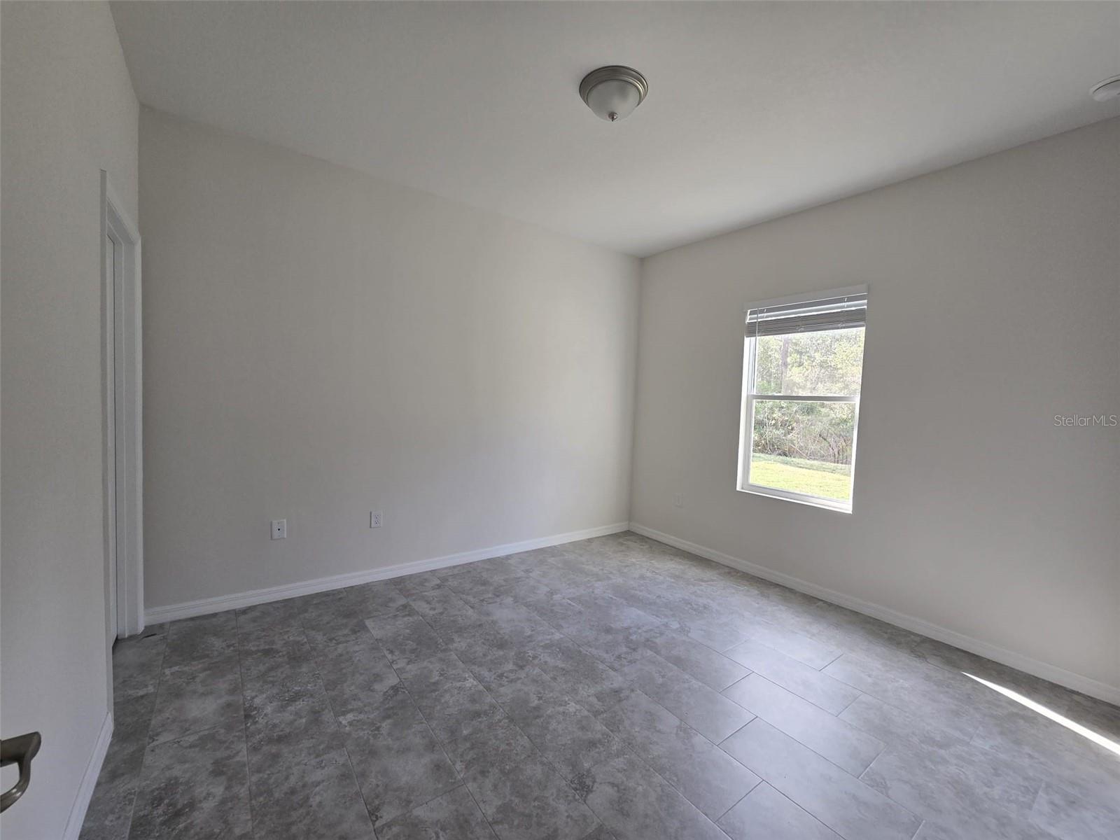 Image 6 of 14 For 546 Imperial Pl  548