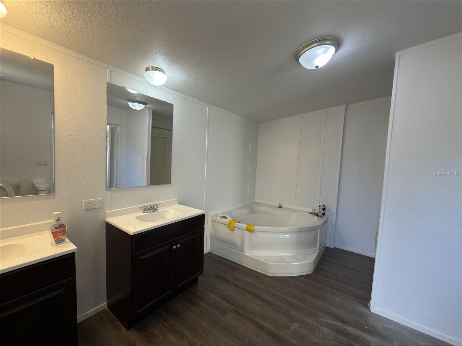 Image 9 of 11 For 3031 Overland Road