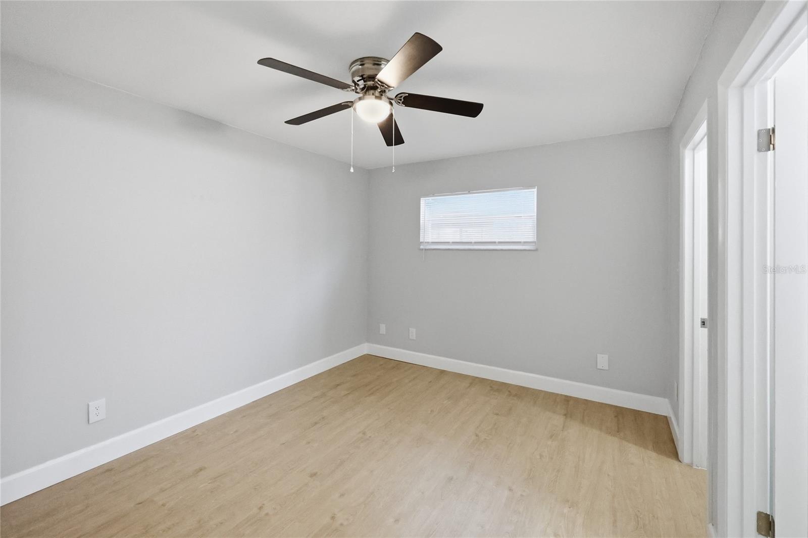 Image 16 of 31 For 207 Waverly Drive