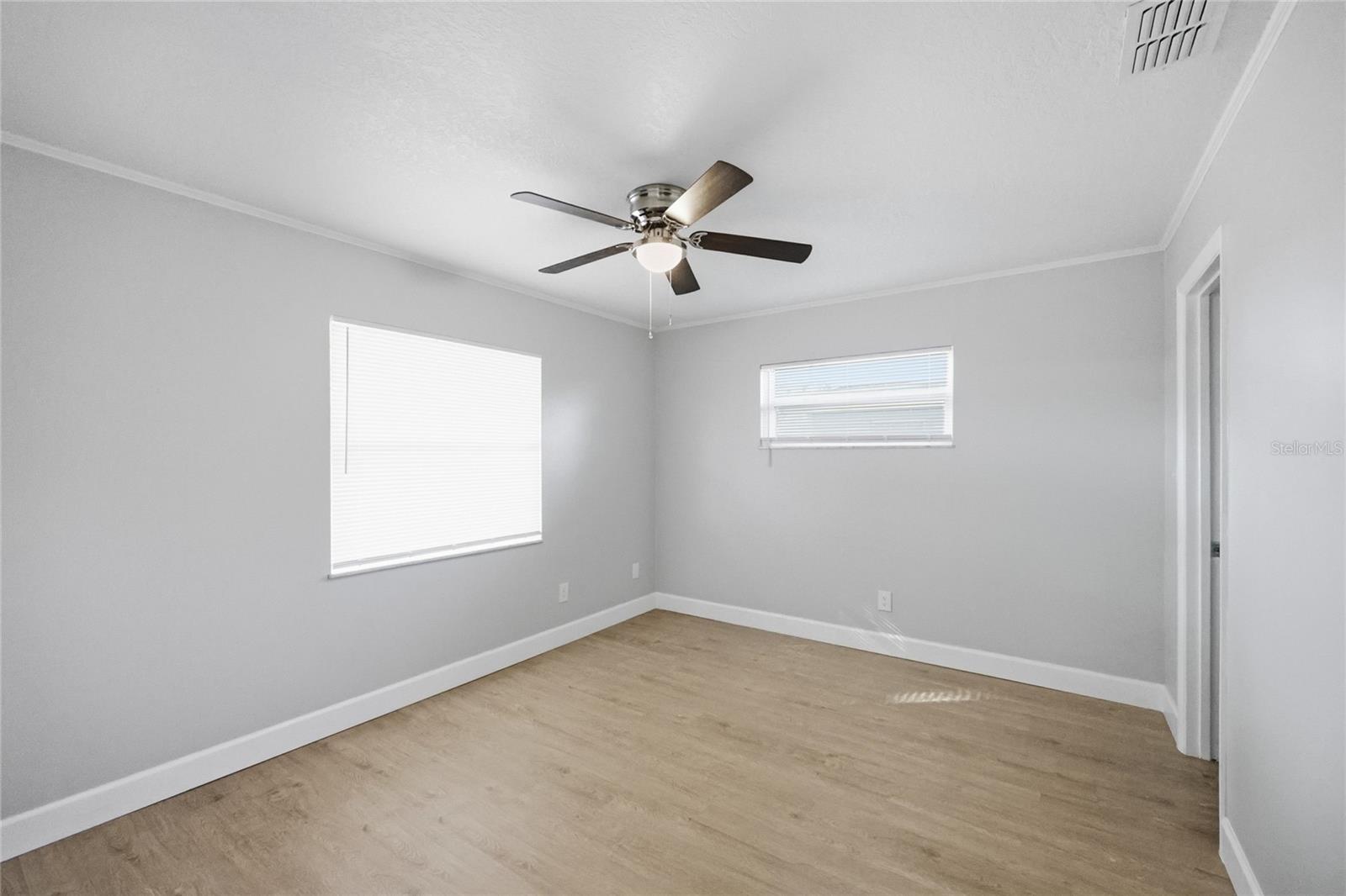 Image 20 of 31 For 207 Waverly Drive