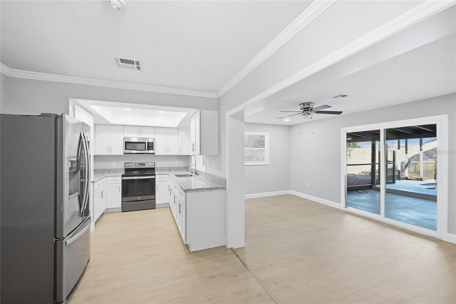 Image 7 of 31 For 207 Waverly Drive