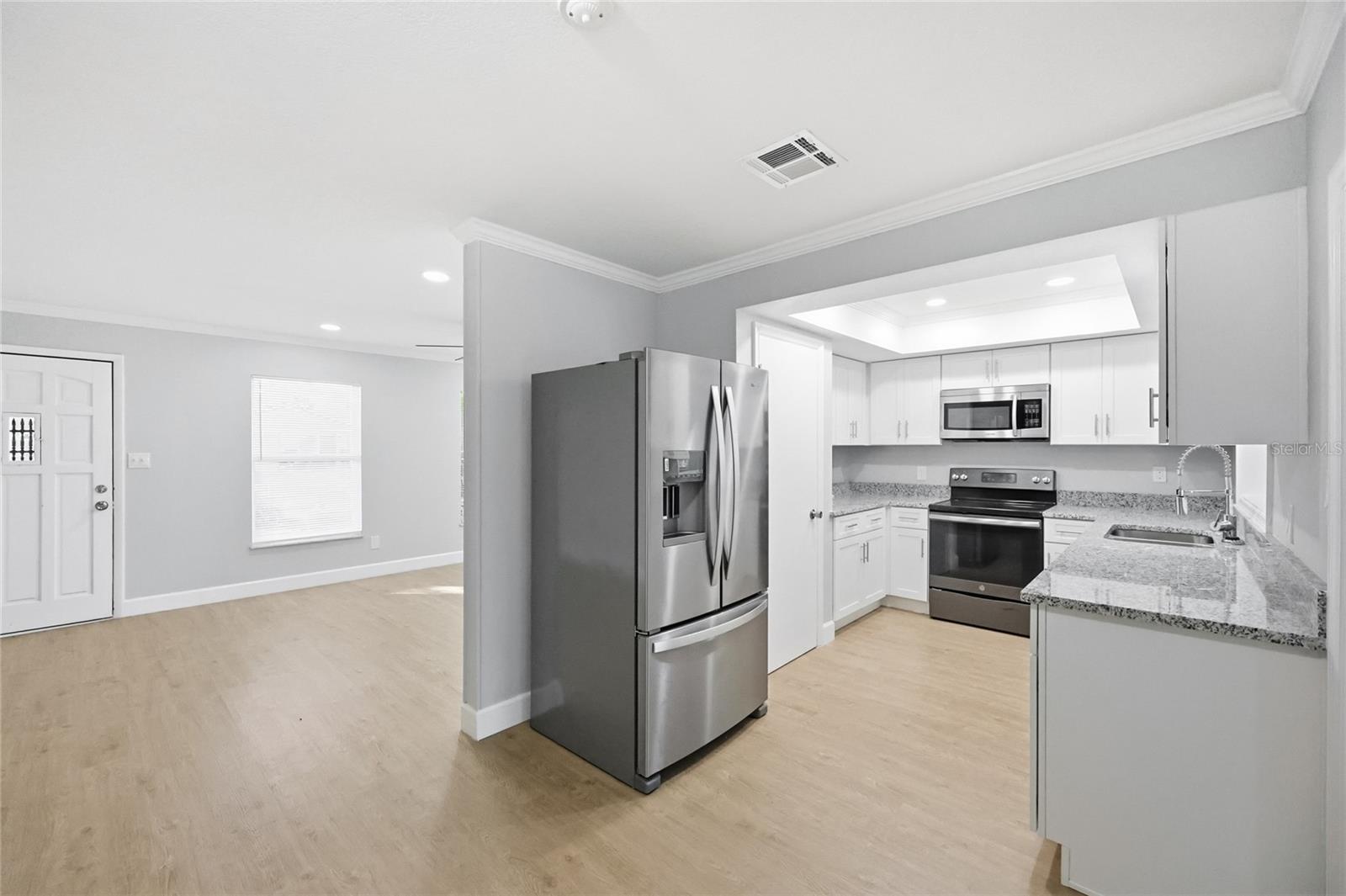 Image 8 of 31 For 207 Waverly Drive