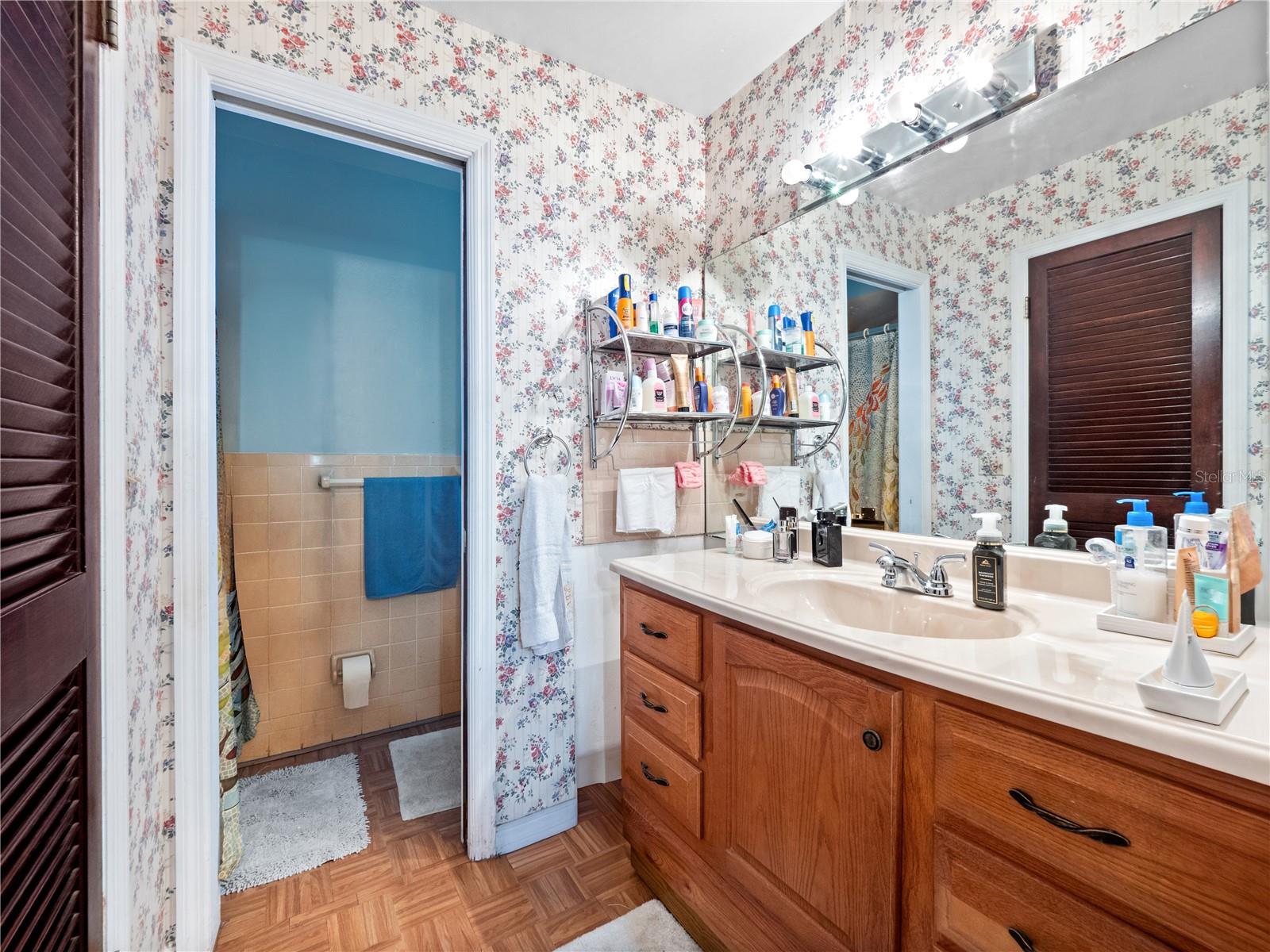 Image 15 of 26 For 7002 Crestlake Drive