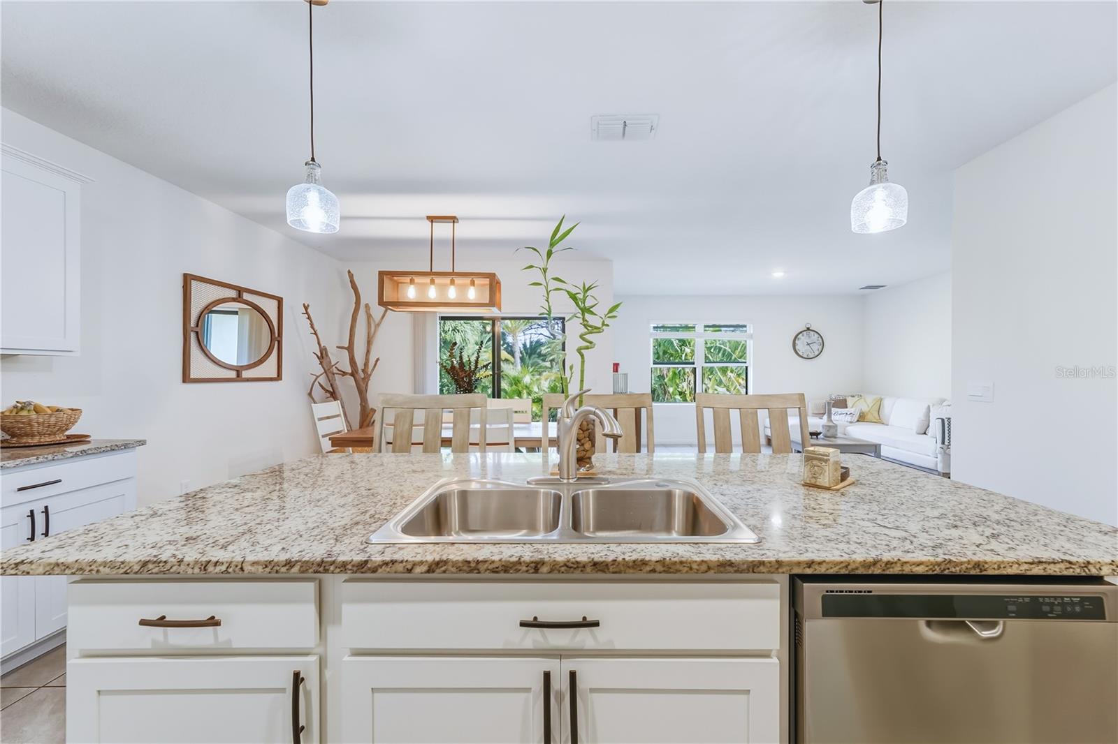 Image 8 of 28 For 7339 Tourmaline Drive