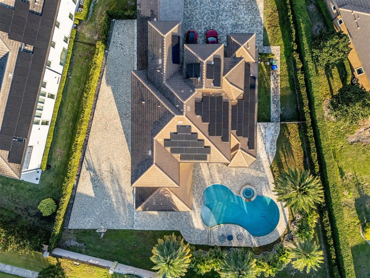 Image 18 of 77 For 4303 Isabella Circle