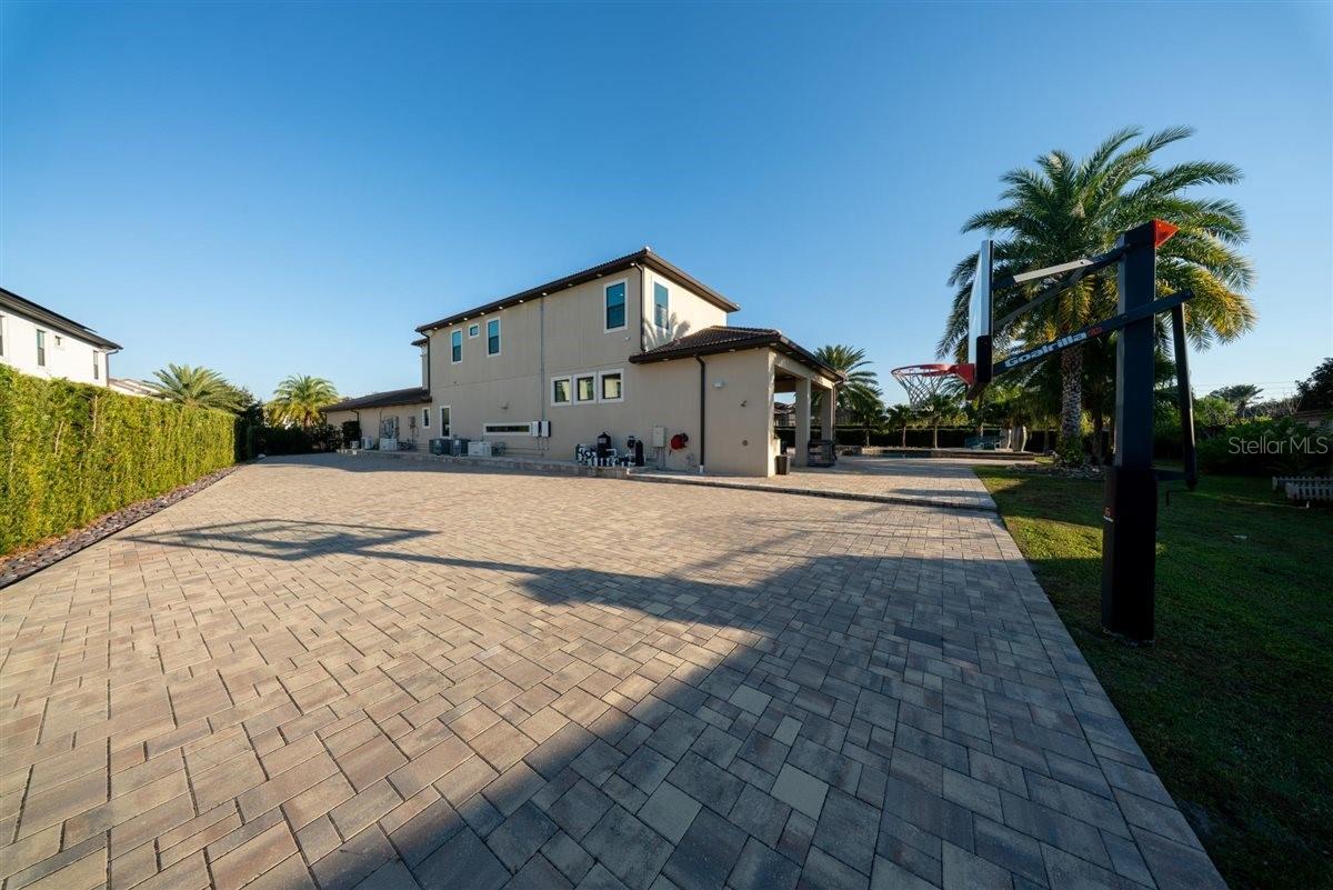 Image 47 of 77 For 4303 Isabella Circle