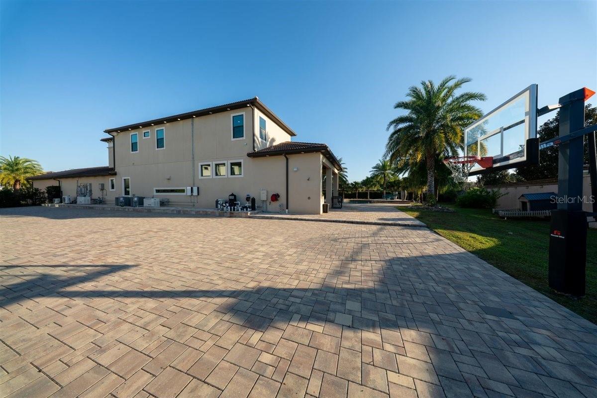 Image 48 of 77 For 4303 Isabella Circle