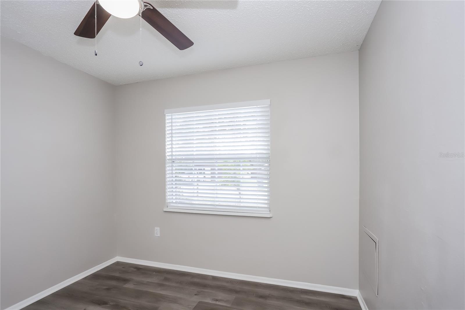 Image 11 of 16 For 834 Cinnamon Drive