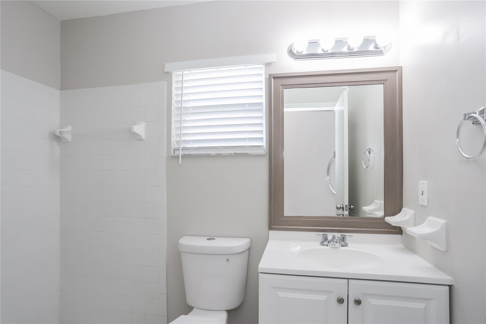 Image 14 of 16 For 834 Cinnamon Drive