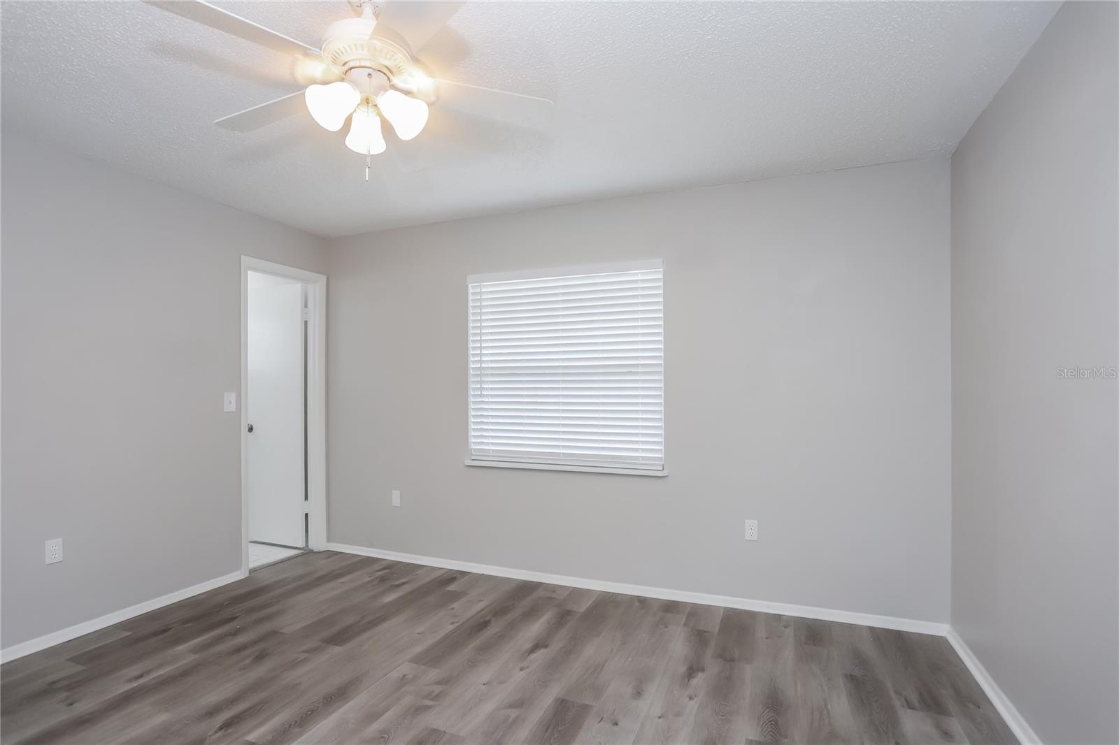 Image 9 of 16 For 834 Cinnamon Drive